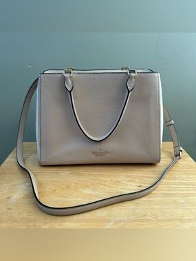 Kate Spade Leila Medium Triple
Compartment Satchel